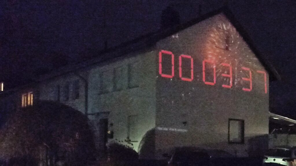 Digital New Year's fireworks: a small tutorial